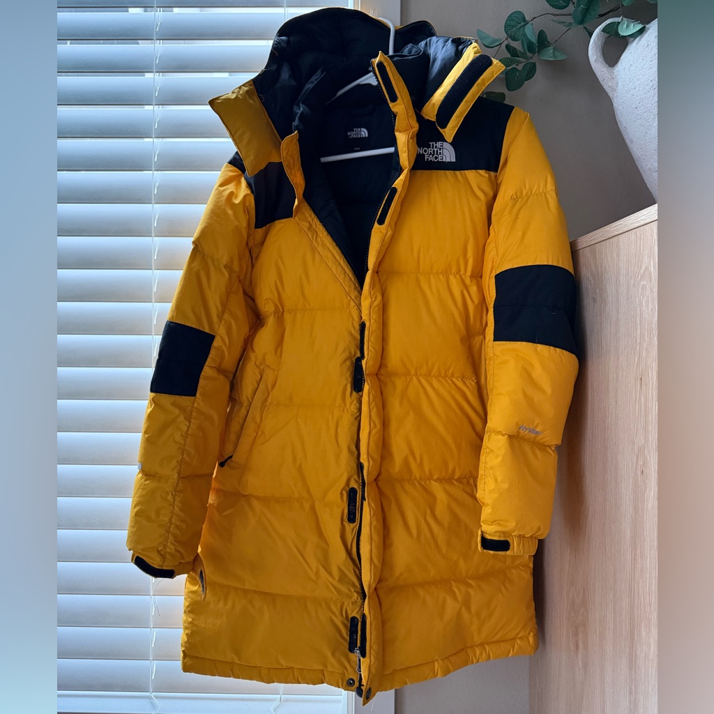 The North Face Men's Puffer Jacket In Yellow And Black